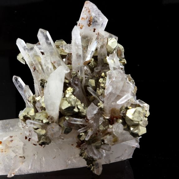 Quartz, Pyrite, Siderite.