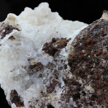 Chabazite. 300.6 ct.