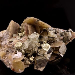 Siderite, Quartz, Pyrite.