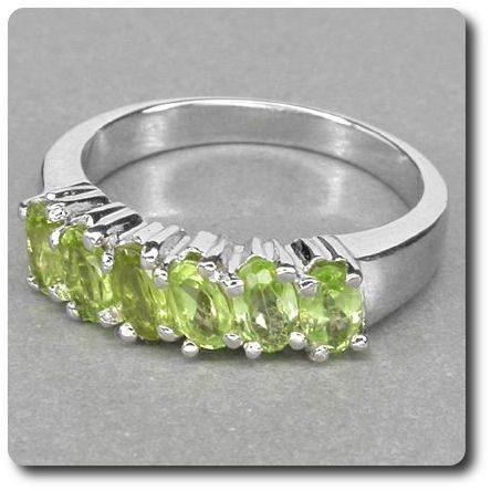 PERIDOT RING