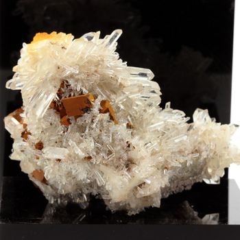 Quartz, Siderite. 2452.1 ct.