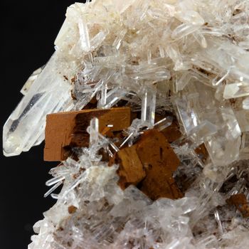 Quartz, Siderite. 2452.1 ct.