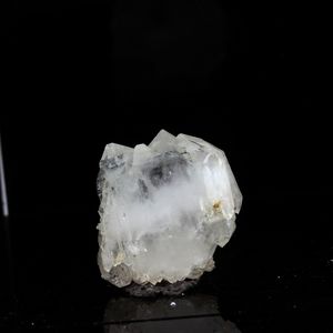Quartz à Ame ( faden quartz ). 48.5 ct.