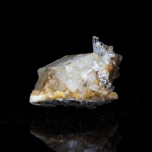 Quartz à Ame ( faden quartz ) + Calcite. 60.2 ct.