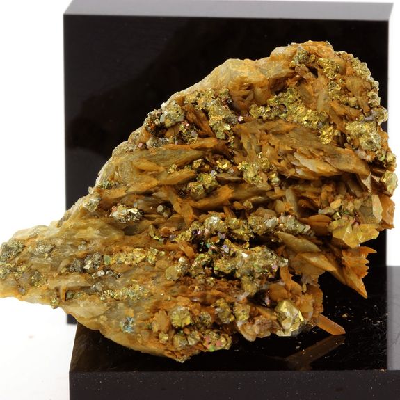 Siderite, Quartz, Pyrite. 189.4 ct.