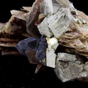 Siderite, Bournonite, Pyrite.