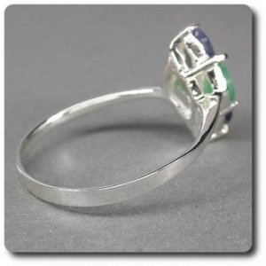 SAPPHIRE & EMERALD RING