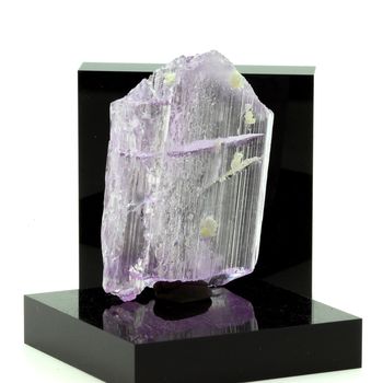 Kunzite. 235.4 ct.