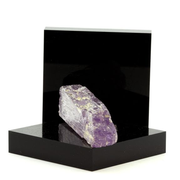 Kunzite. 149.4 ct.