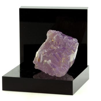Kunzite. 273.0 ct.