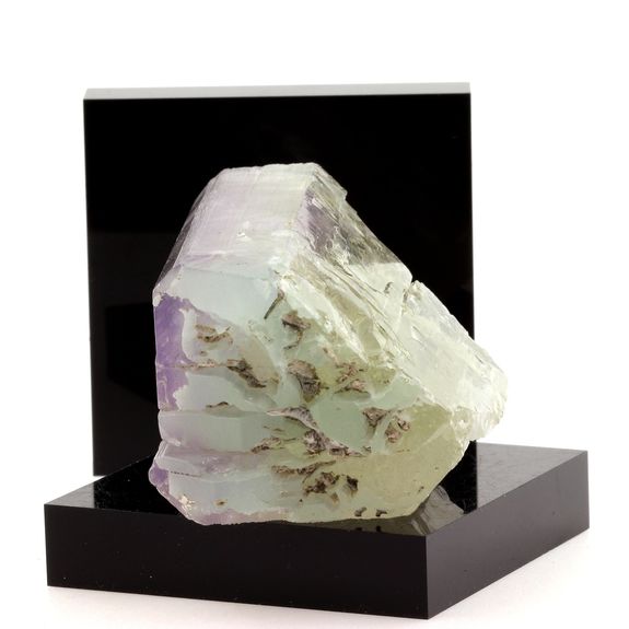 Kunzite. 619.4 ct.
