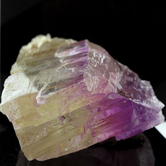 Kunzite. 364.6 ct.