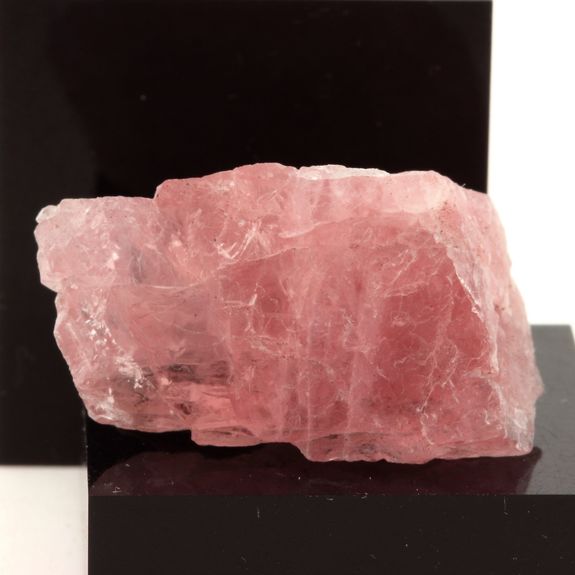 Fluorite rose. 57.9 ct.