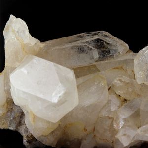 Quartz. 141.0 ct.