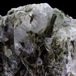 Epidote + Quartz. 380.7 ct.