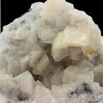 Dolomie (ou Dolomite) et Calcite. 717.1 ct.