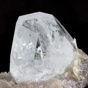 Goshenite Béryl + Muscovite. 207.7 ct.