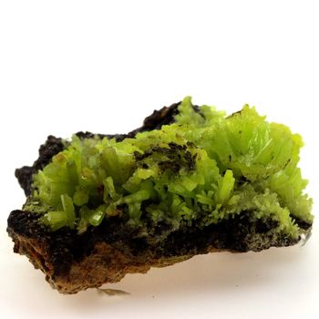 Pyromorphite. 321.5 ct.