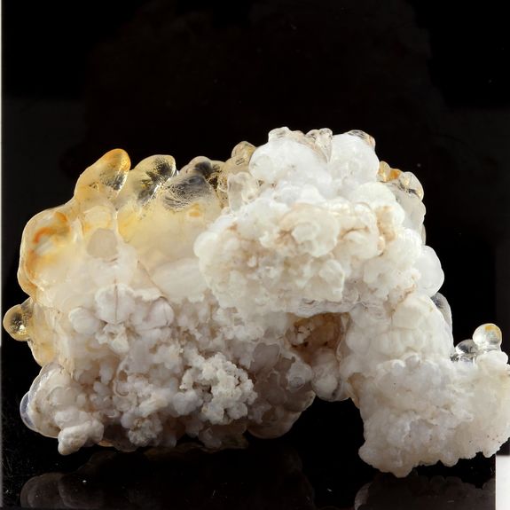 Opale Hyalite (Var: Opal-AN). 141.3 ct.