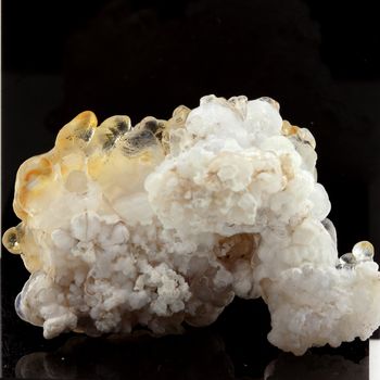 Opale Hyalite (Var: Opal-AN). 141.3 ct.