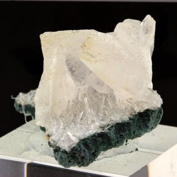 Calcite Macle. 158.8 ct.