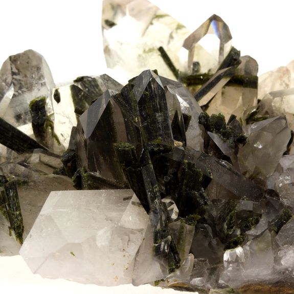 Quartz + Epidote. 2310.1 ct.