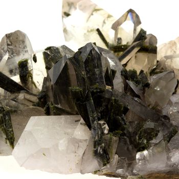 Quartz + Epidote. 2310.1 ct.