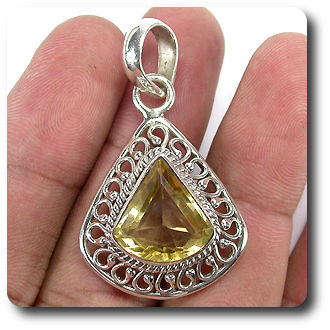 YELLOW CITRINE PENDANT