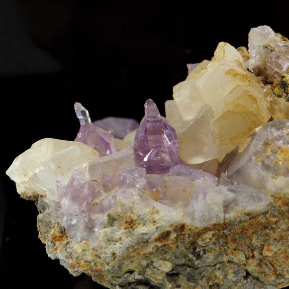 Améthyste (Sceptre inversé), Calcite. 163.8 ct.