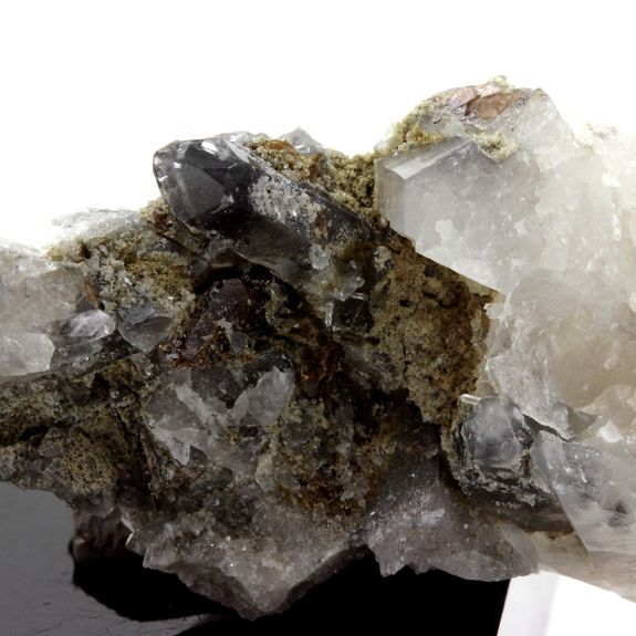 Brookite + Quartz gris. 108.8 ct.