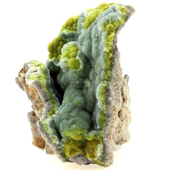 Wavellite. 323.3 ct.