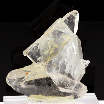 Quartz. 379.3 ct.