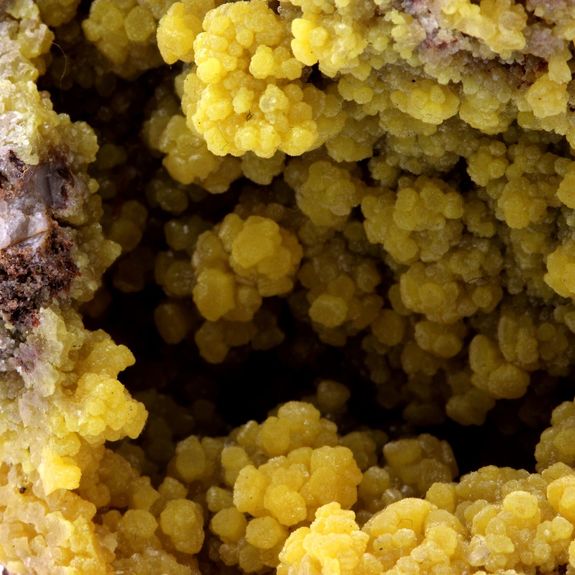 Mimetite. 1095.0 ct.