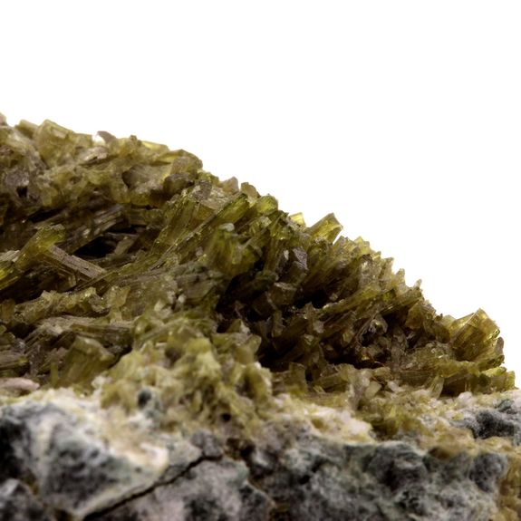 Epidote. 1395.0 ct.