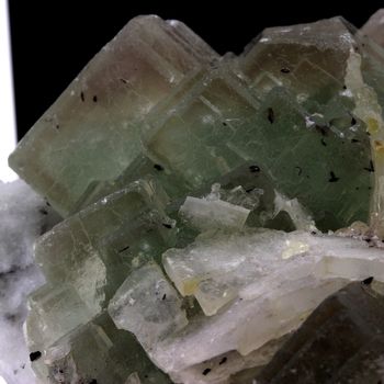 Fluorite + Baryte. 2680.0 ct.