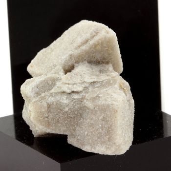 Calcite. 58.1 ct.