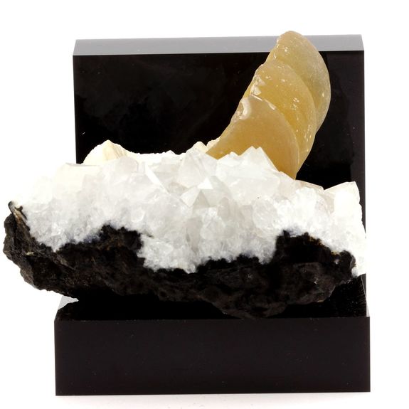 Fluorite + Quartz. 1855.0 ct.