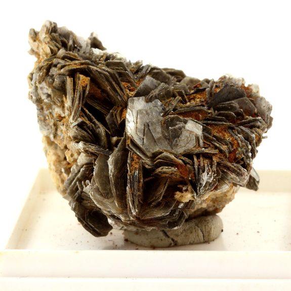 Mica. 253.1 ct.