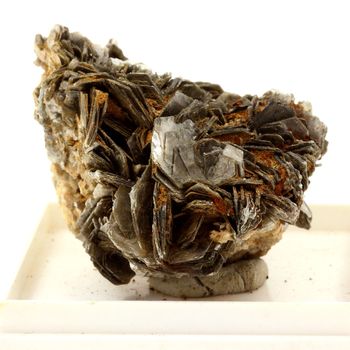 Mica. 253.1 ct.