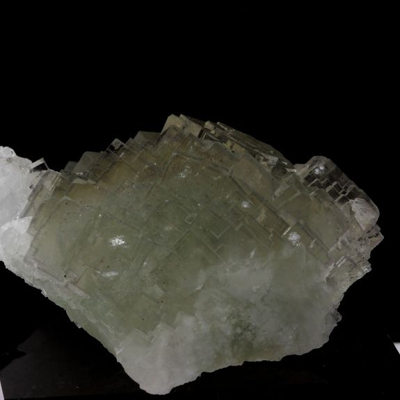 Fluorite. 484.3 ct.