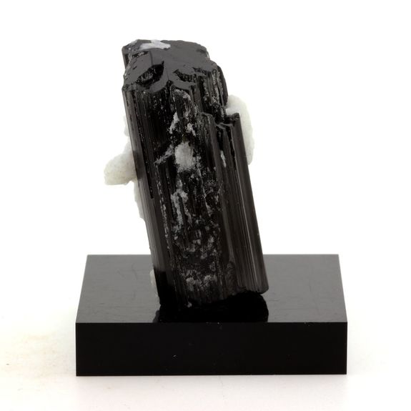 Tourmaline Schörl. 299.9 ct.