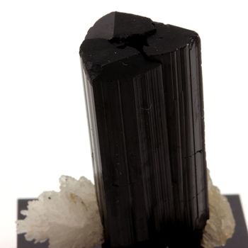 Tourmaline Schörl. 168.9 ct.