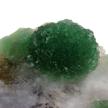 Fluorite. 2810.0 ct.