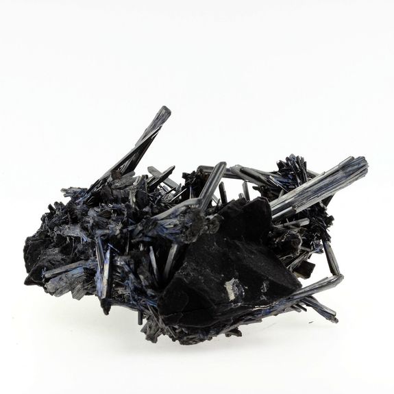 Stibnite. 1470.1 ct.