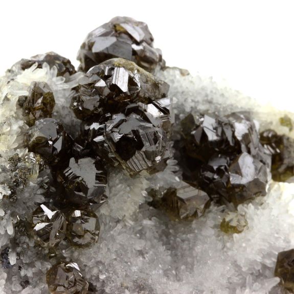 Sphalerite (Cleiophane), Quartz. 1400.1 ct.