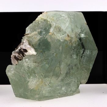 Béryl, Muscovite, Albite. 4330.0 ct.