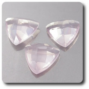 3.26 cts LOT DE 3 QUARTZ ROSE . VS