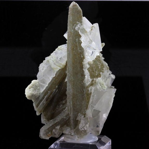 Quartz Sceptre. 201.9 ct.