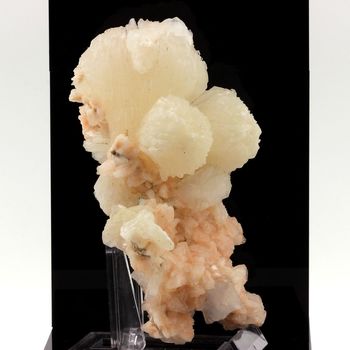Stilbite + Heulandite.