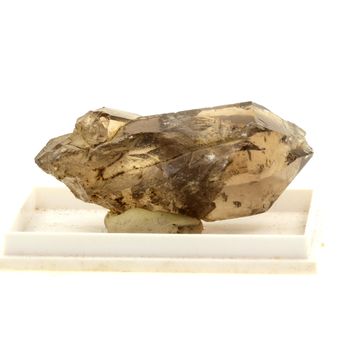 Quartz fumé. 141.4 ct.